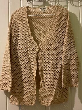 Norm Thompson beige crocheted cardigan-large EUC